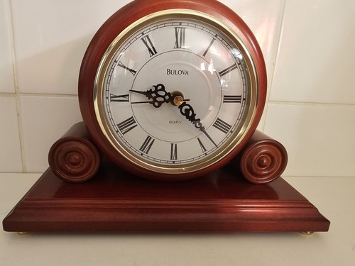 Vintage bulova clock - ,