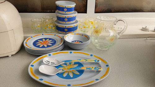 Melamine daisy pattered - daisy, picnic