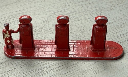 Matchbox esso petrol pumps - matchbox,
