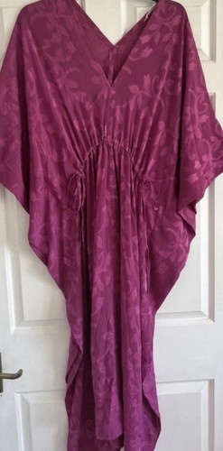 Fuchsia pink beach - fuchsia,