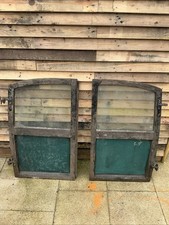 PAIR OF BMC MORRIS MINOR