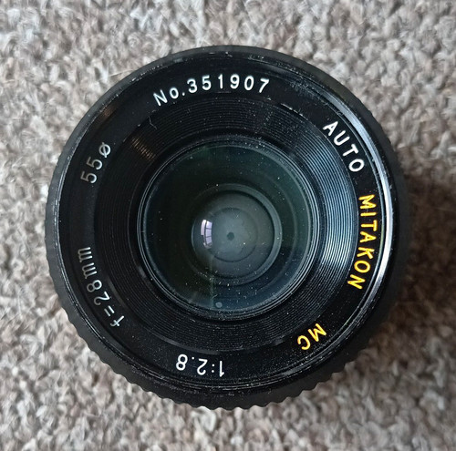 Mitakon auto 28mm - auto, f/2.8