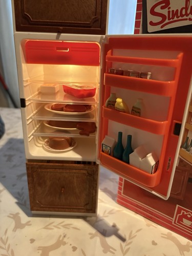 Pedigree sindy boxed fridge - sindy,