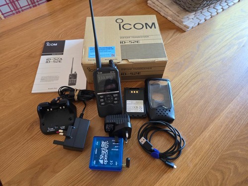 Icom 52e with accessories - with,