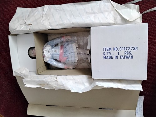 Porcelain doll pram - doll+pram, 1991