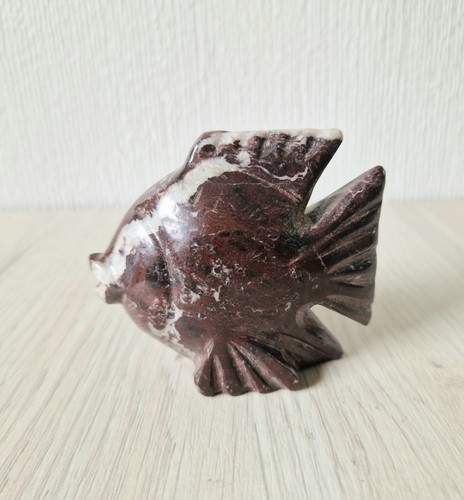 Vintage carved veined red - veined,