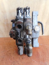 International Harvester Tractor IH956 2 Lever Spool Valve - CA7122