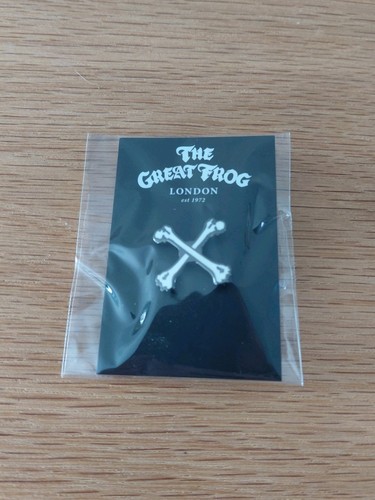The great frog pin badge - great,