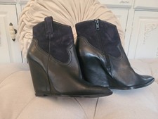 Gorgeous Black  Leather And Suede Western Wedge Ankle Boot Size 6