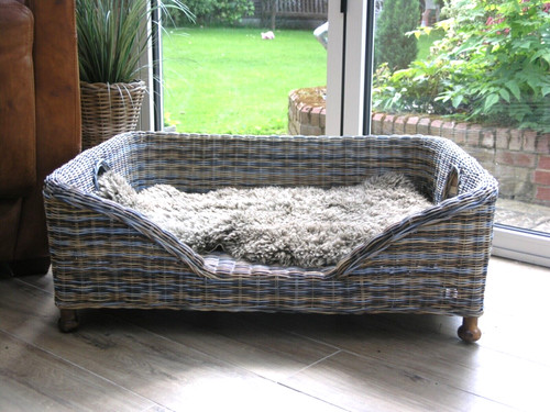 Extra large charles wicker dog - extra,