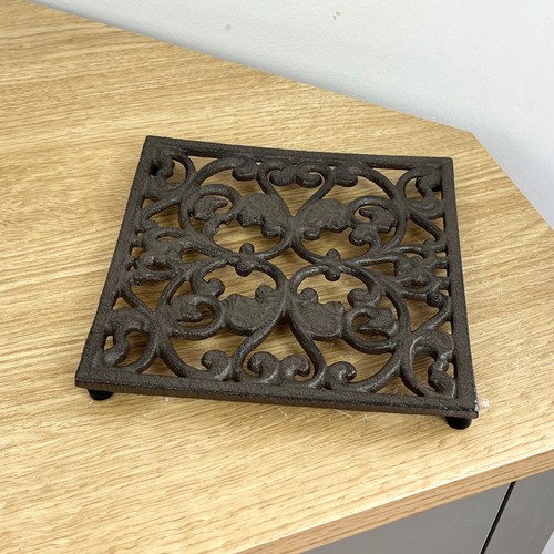 Trivet cast iron vintage pot - trivet,