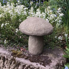 STONE GARDEN SMALL RUSTIC