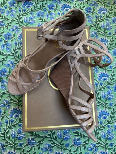 Elegant designer strappy