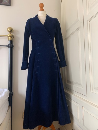 Droopy browns navy blue - droopy,