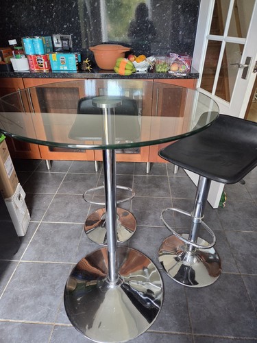 Round clear glass bistro table - round,
