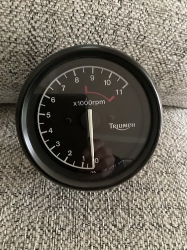 Triumph tiger 885 - triumph,