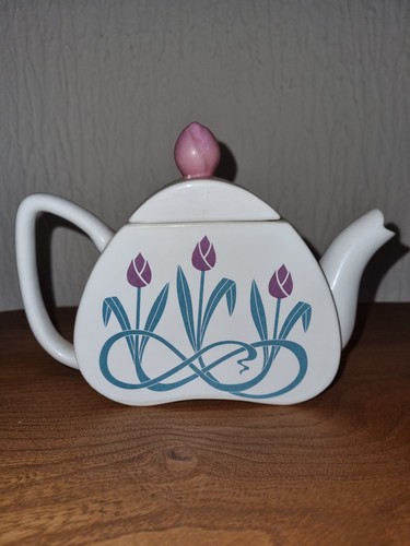 Swineside teapottery tulip art - teapottery,