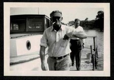 BOAT DOCK TOUGH GUY CIGARETTE CABIN CRUISER OLD/VINTAGE PHOTO- F200