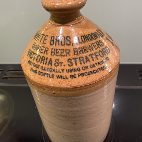 Stoneware flagon white - flagon., bros