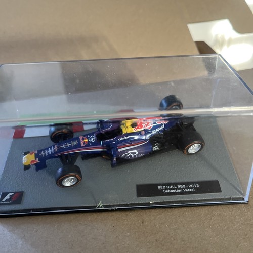 2013 red bull rb9 - red,