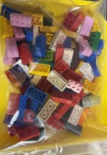 100 X LEGO 4x2 Bricks (3001)