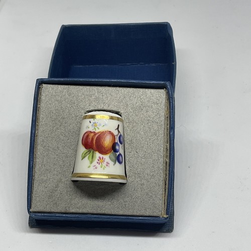Royal worcester thimble - worcester,