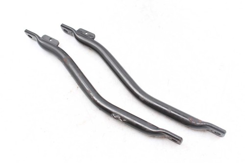 Retaining struts frame holder