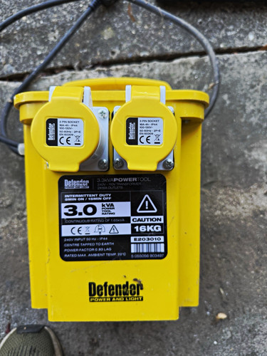 Defender 0kva 240v 110v - 3.0kva, 240v-110v