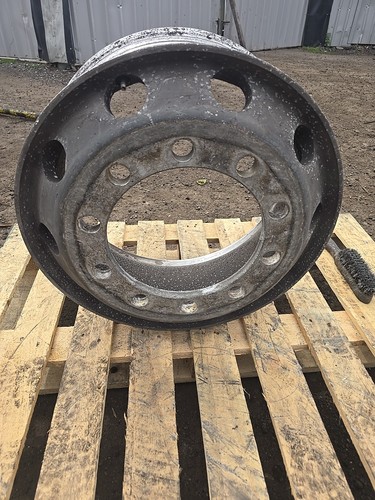 Alloy wheel alcoa - alloy,
