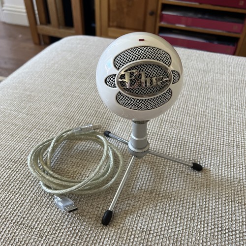 Blue snowball ice - blue,