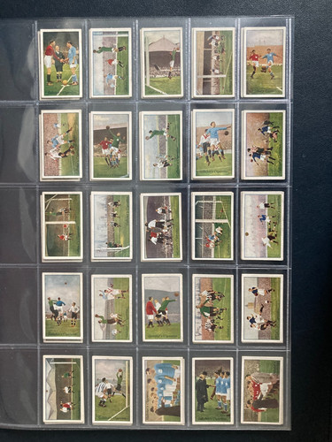 Cigarette cards footballers - cards, in