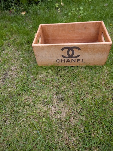 Chanel wooden box - chanel,