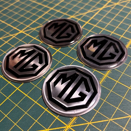 Wheel centre cap - cap, badges