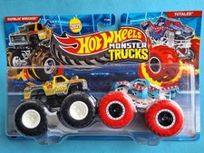 Ramblin Wrecker Vs Totaled 🔥 Hot Wheels Monster Trucks Truck 4x4 Double