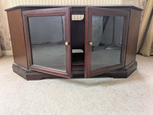 Mahogany corner cabinet on - mahogany,