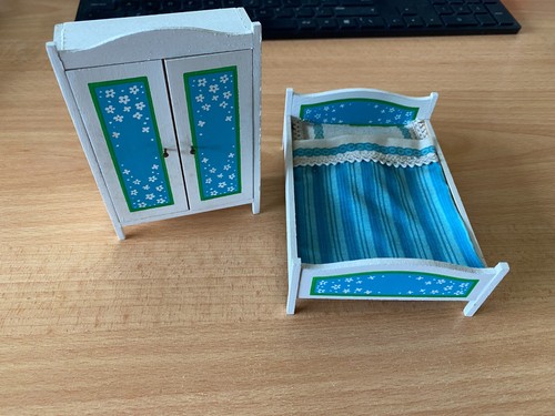 Lundby dolls house wardrobe - dolls,