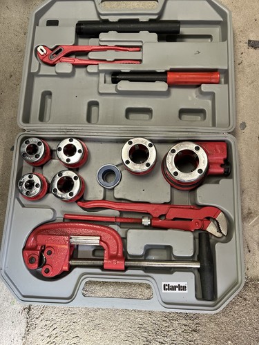 Clarke pipe threading - pipe,