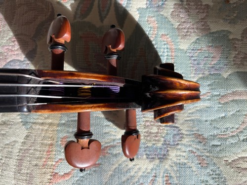 Single luthier made violin - single,