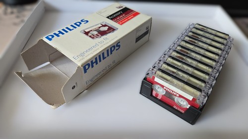 Philips mini cassette - philips,