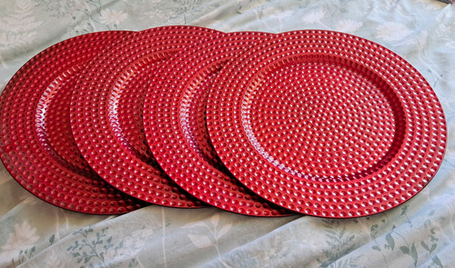 Set red textured round - of,