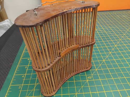 Vintage wooden cricket - vintage, /