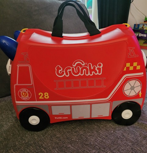 Trunki fire engine suitcase - fire,