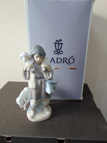 Lladro 5485 shepherd boy - boy, with