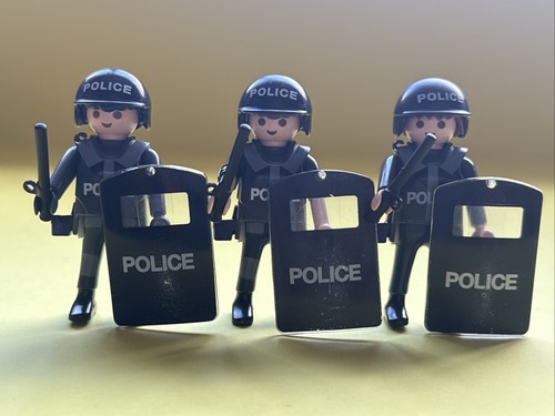 Playmobil riot police officers - riot,