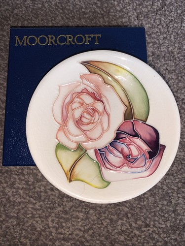 Moorcroft tudor rose - rose, pin