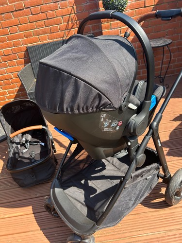 Pushchair travel system - 1,