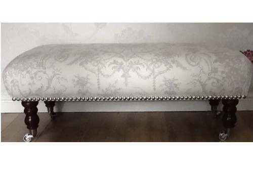 New footstool laura - new,