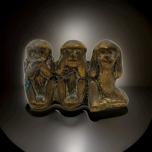 Small old solid brass wise - 3,