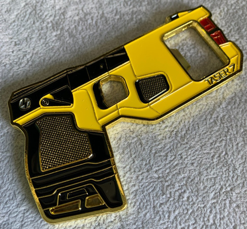 Police suffolk cty taser - us,