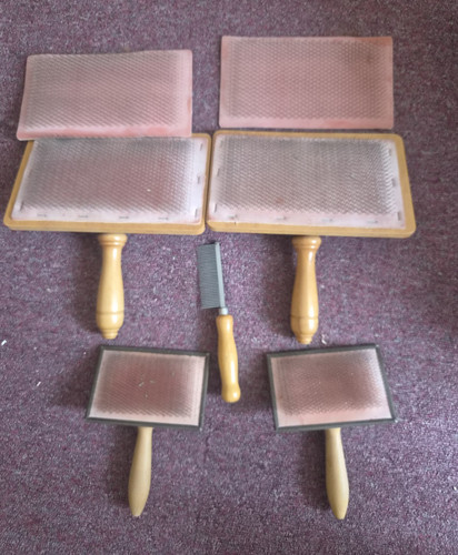 Lot hand carders - of,